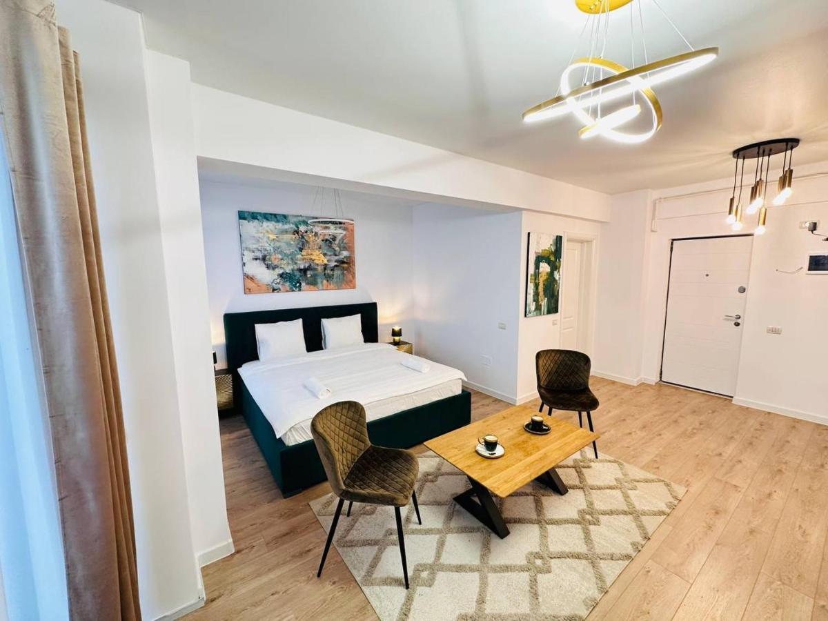 Happy Studio By Rh Living Бухарест Экстерьер фото