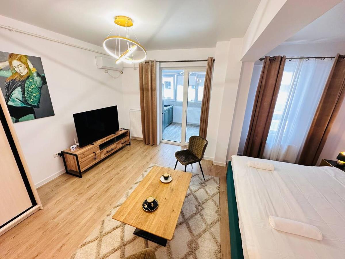 Happy Studio By Rh Living Бухарест Экстерьер фото